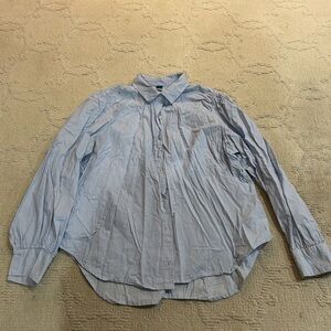 Old Navy Women's Light Blue Button Down Shirt